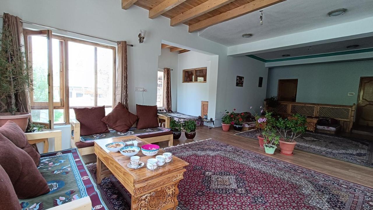 Niri-La Guest House Leh Zewnętrze zdjęcie