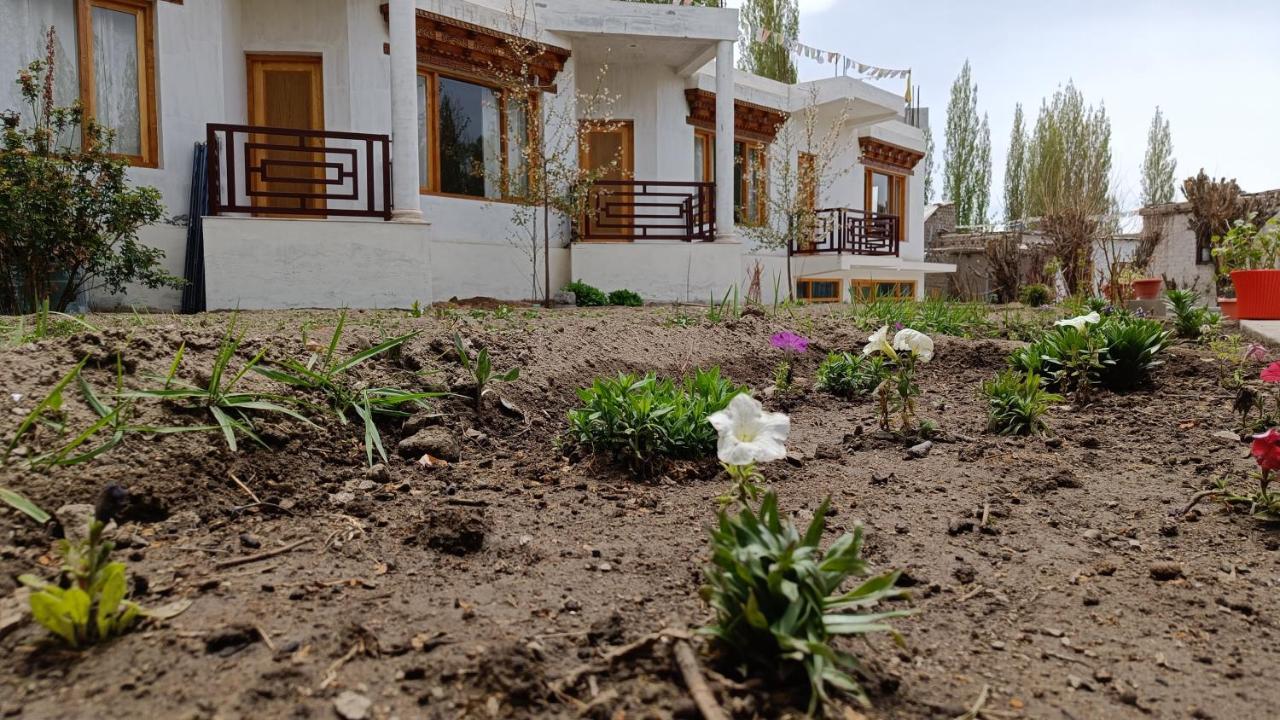 Niri-La Guest House Leh Zewnętrze zdjęcie